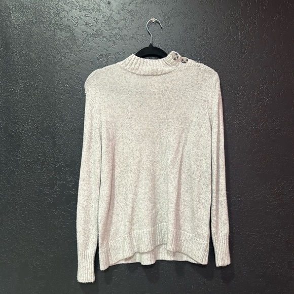 ST. JOHN’S BAY Women’s Light Gray Sweater Sz Small - Picture 1 of 6